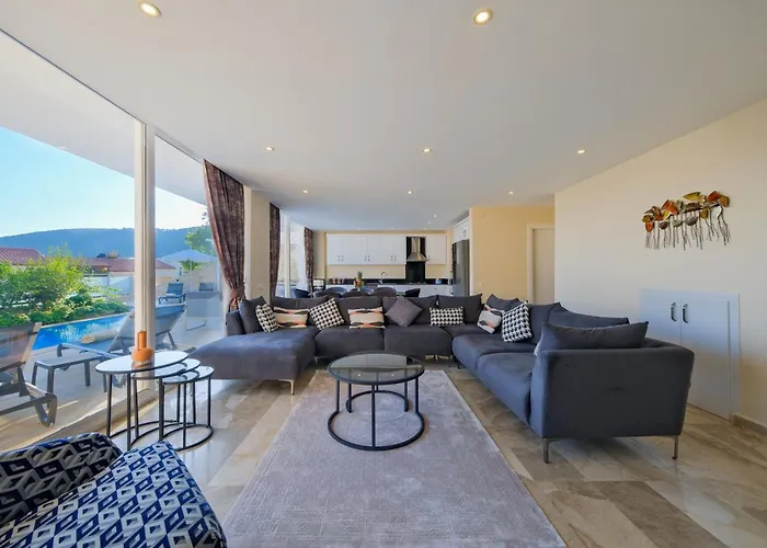 Lumiere 1 Villa