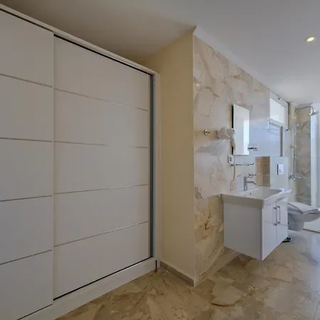 Lumiere 1 Villa *